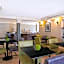 La Quinta Inn & Suites by Wyndham Denver  Golden
