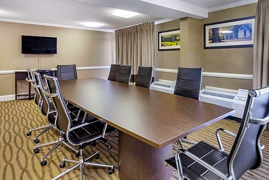 Comfort Inn & Suites