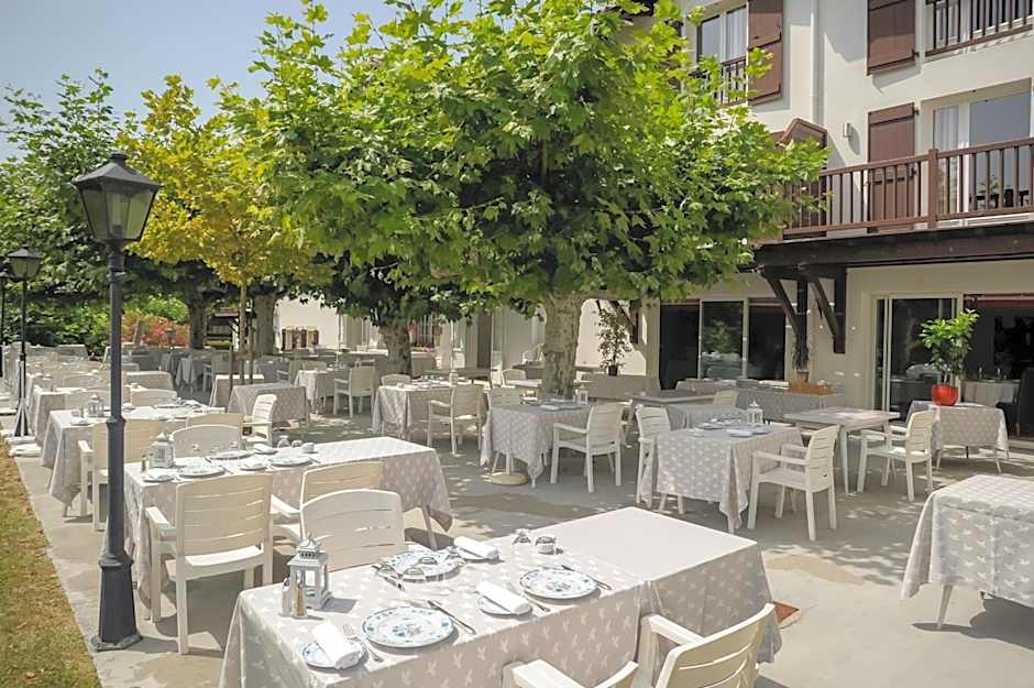 Les Jardins de Bakea