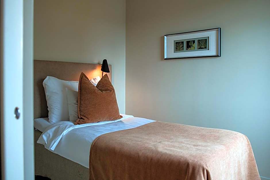 Photo 1 of 7 of Suite