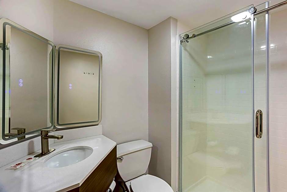 Comfort Inn & Suites Harrisburg-Hershey North