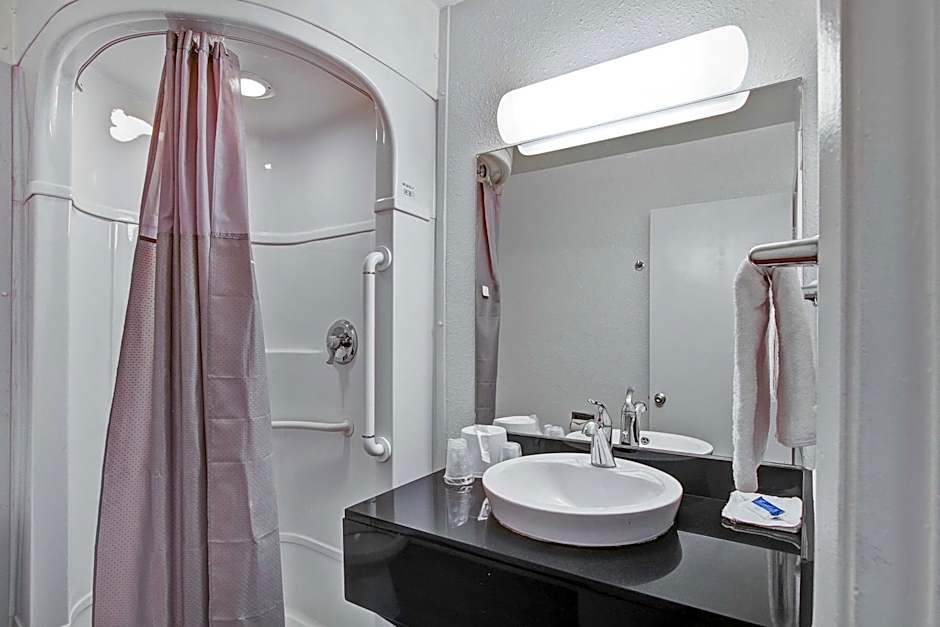 Motel 6-Green Bay, WI