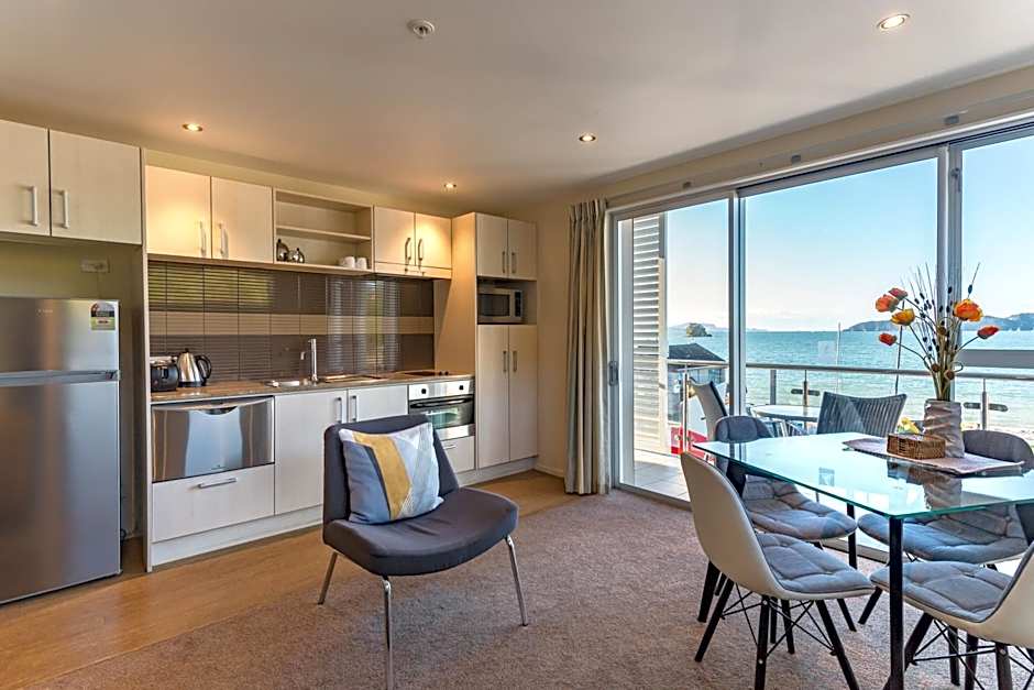 Edgewater Palms Apartments