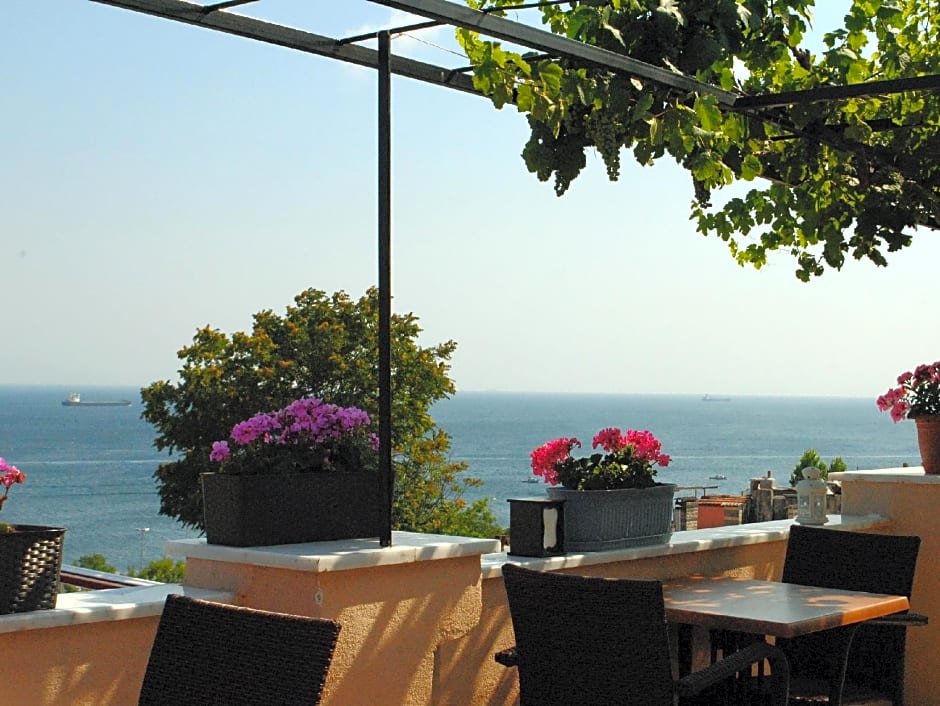 Hotel Buhara Family Inn