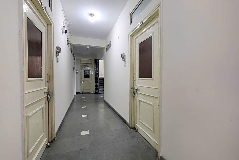 Karnawat Guest House by OYO Rooms – Indore, OH