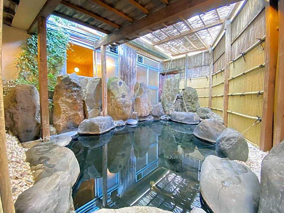 Yufuin Ryokan Okaeri