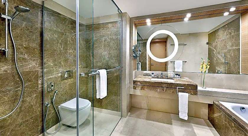 DoubleTree By Hilton Riyadh - Al Muroj Business Gate