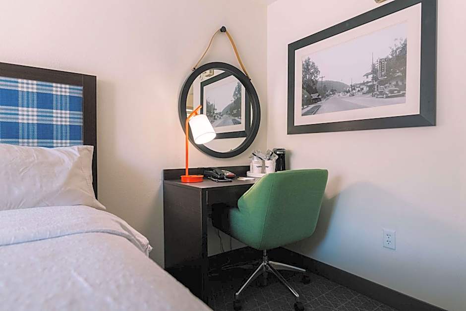 Hampton Inn By Hilton Gatlinburg