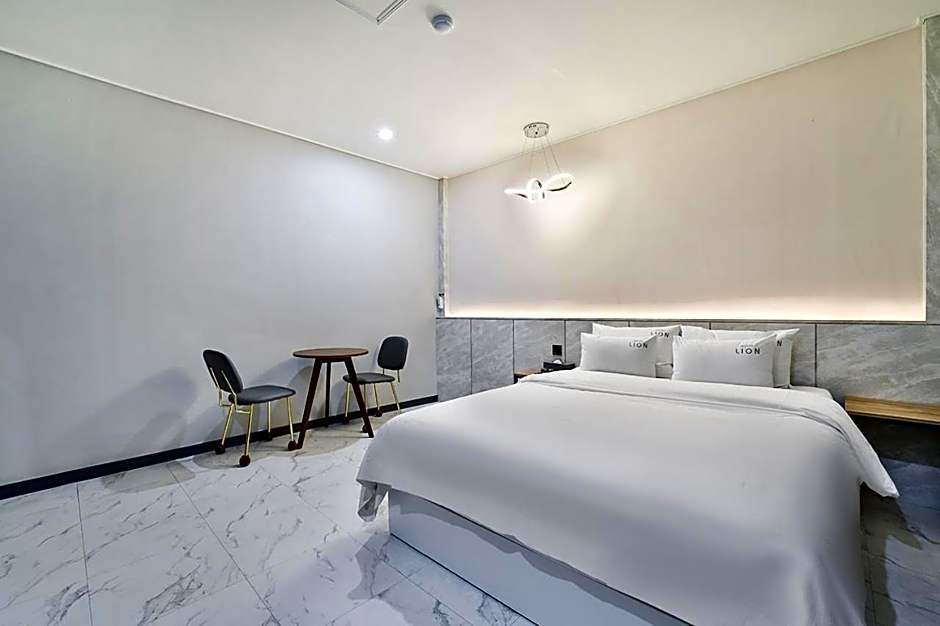 Hotel Lion