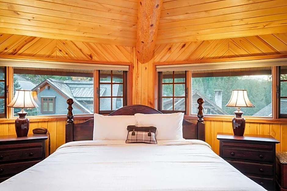 Snowridge Chalet by Outpost Whistler