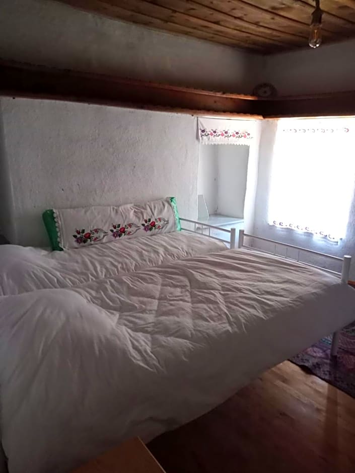 Koca Kapı Konaklama