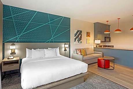 Efficiency One Room Suite with Whirlpool - Non Smoking