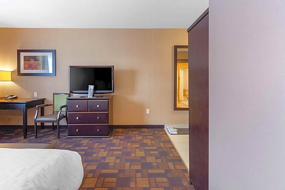 Best Western Plus Fox Creek