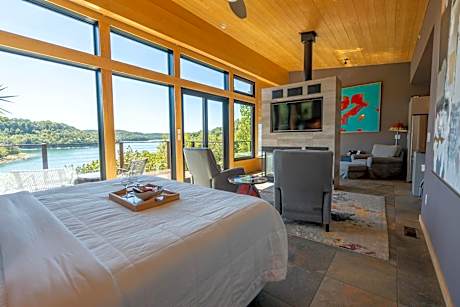 Superior King Suite