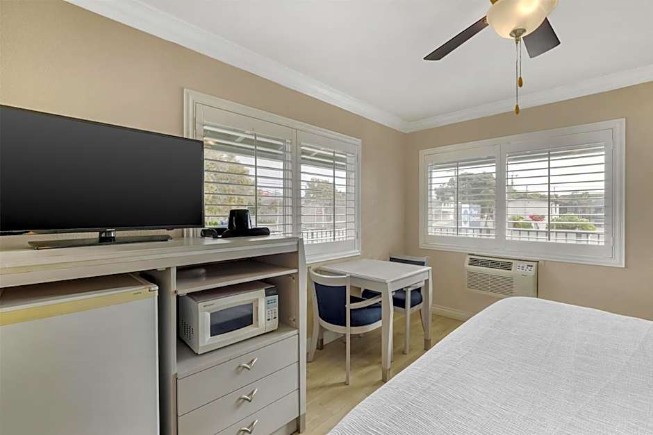 Best Western Tradewinds