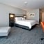 Holiday Inn Express Hotel & Suites Shakopee