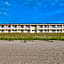 Drifting Sands Oceanfront Hotel