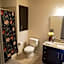 Luxury Designed 2 Bedrooms Part Hotel in Woodland Hills CA
