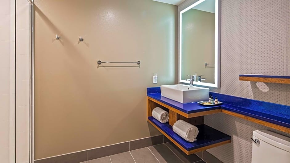 Glo Best Western Tulsa-Catoosa East Route 66