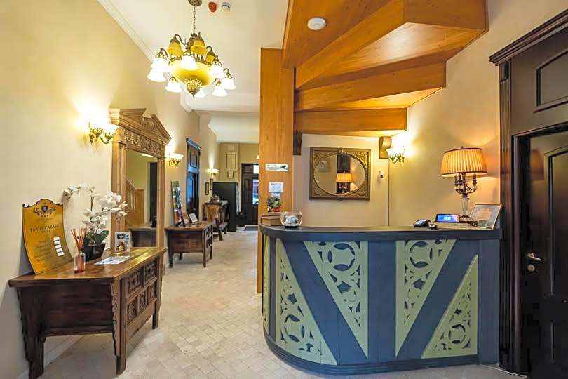 Hotel Regal 1880 - Boutique Hotel in Parcul Central Sinaia