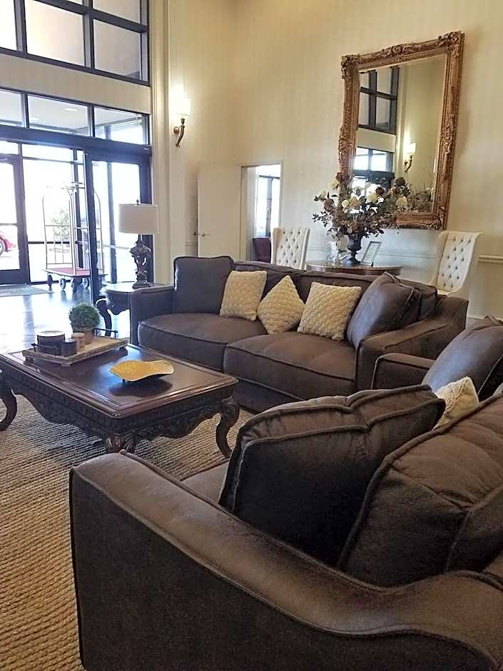 Ashmore Inn & Suites