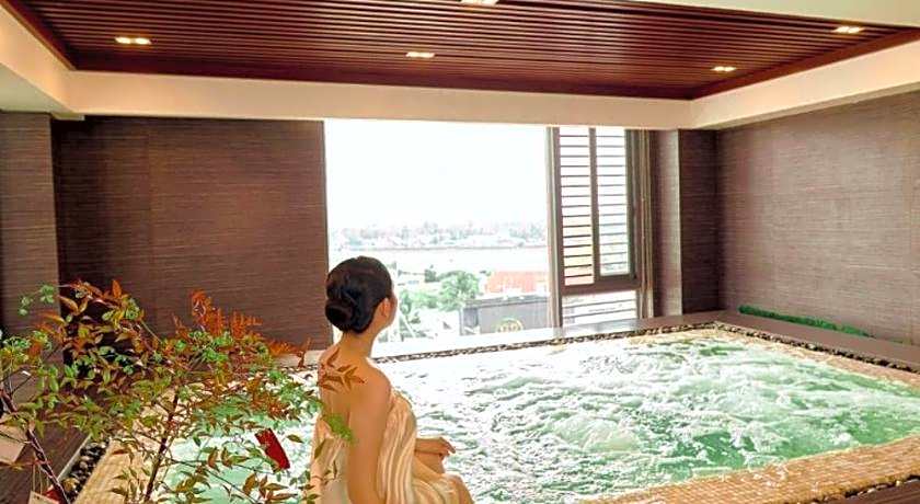 The Iris Signature Hotel and Spa