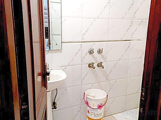 Hotel Crystal Deluxe @New Delhi Railway Station