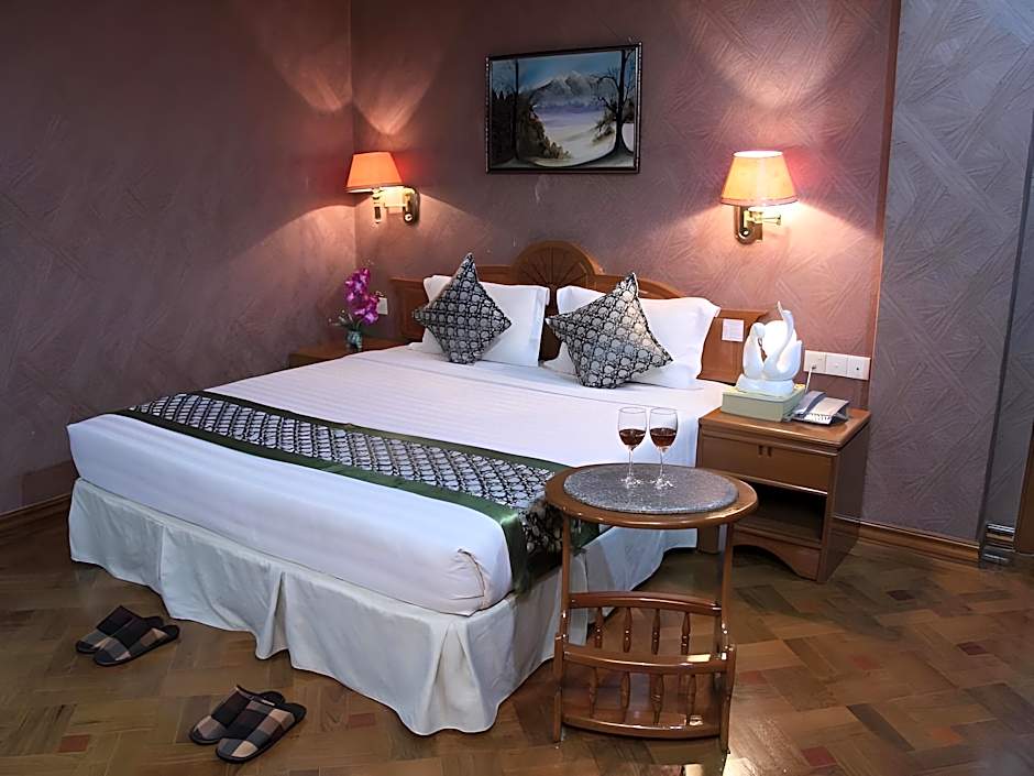 Excel Treasure Hotel