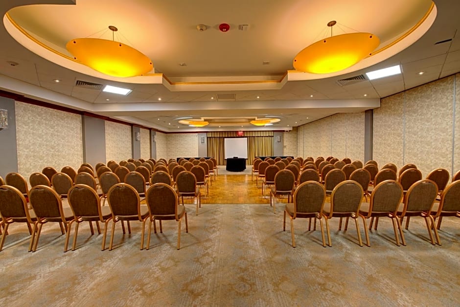 Holiday Inn Plainview-Long Island by IHG
