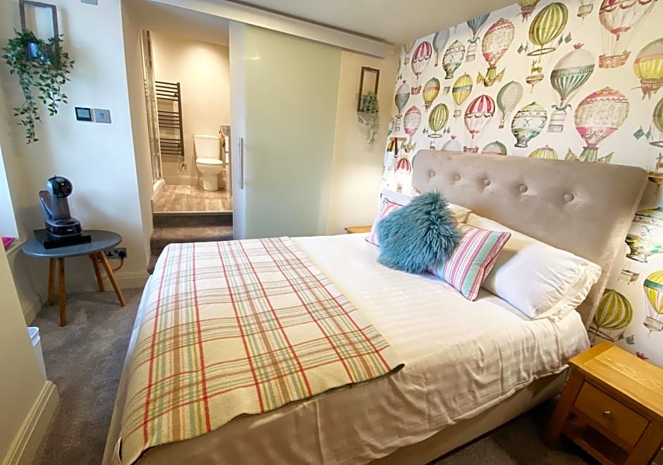 The Hive at Poppi-Red