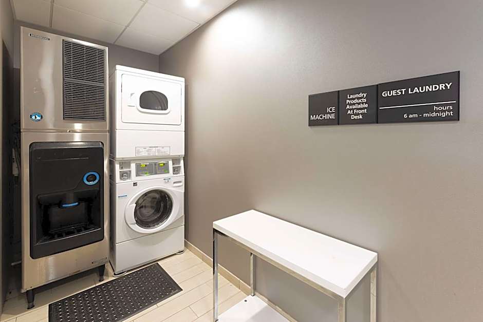 Hampton Inn By Hilton Columbia I-26/Harbison Blvd.