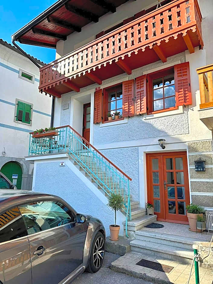 Hisa Rejmr with private parking