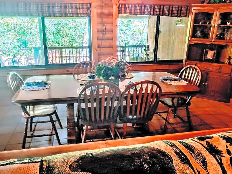 Deep Creek Lodge 