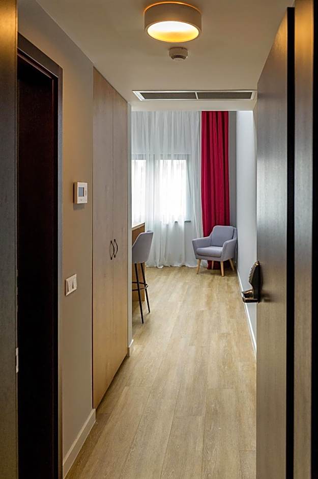 H11 Downtown Apartments