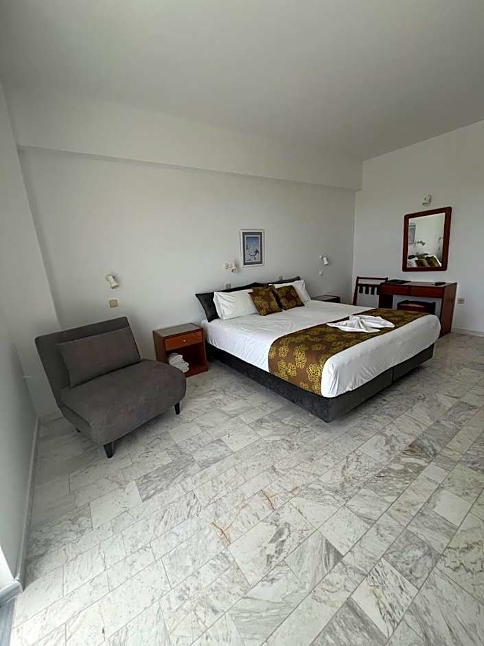 Vlycha Beach Apartments