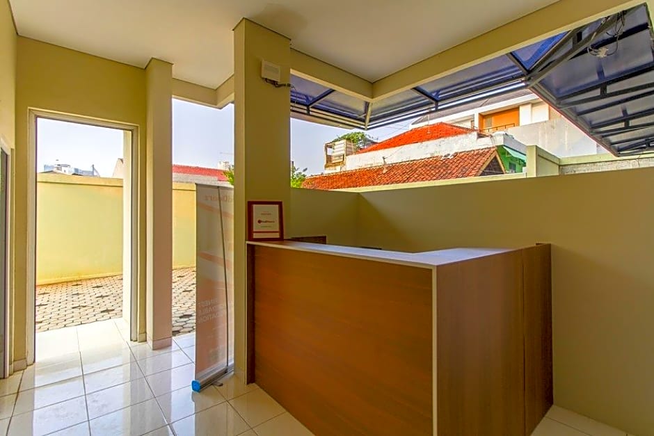 RedDoorz @ Cilandak Barat