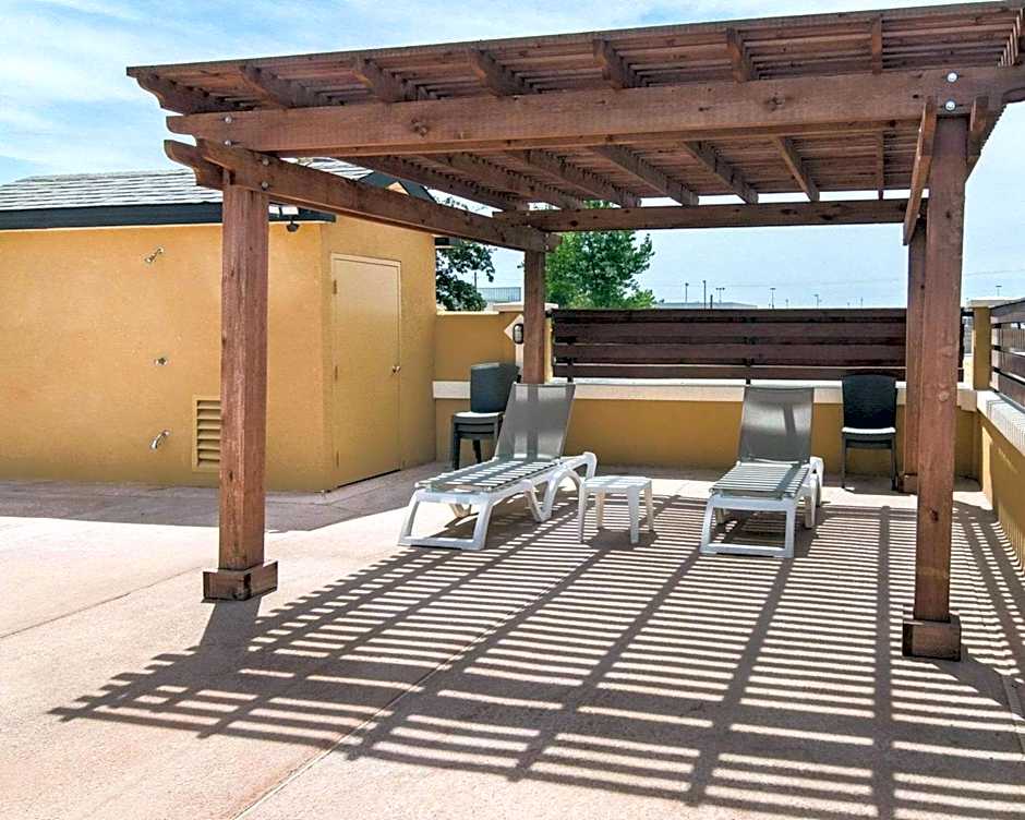 Comfort Suites Odessa near University