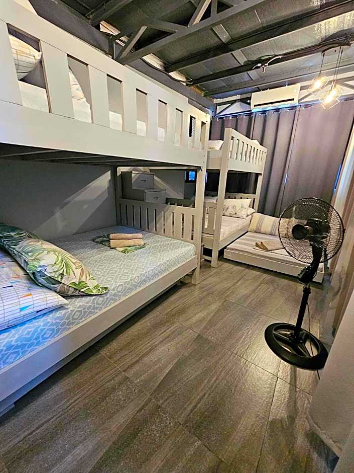 ASHBURN'S TRANSIENT Bauang La Union - BARKADA ROOM, LIMITED PARKING, SELF CHECK-IN, SELF SERVICE