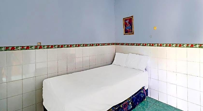 Hotel O Sekar Jagat Near Pantai Baluk Rening