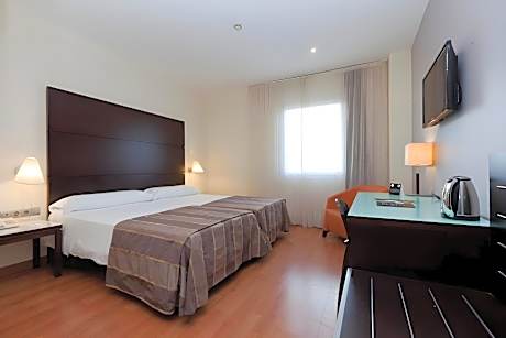 Double Room for 1 Person - Parking Included