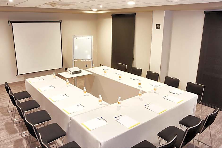 City Express by Marriott Leon