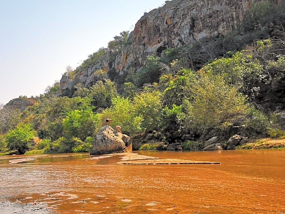 Nthakeni Bush & River Camp