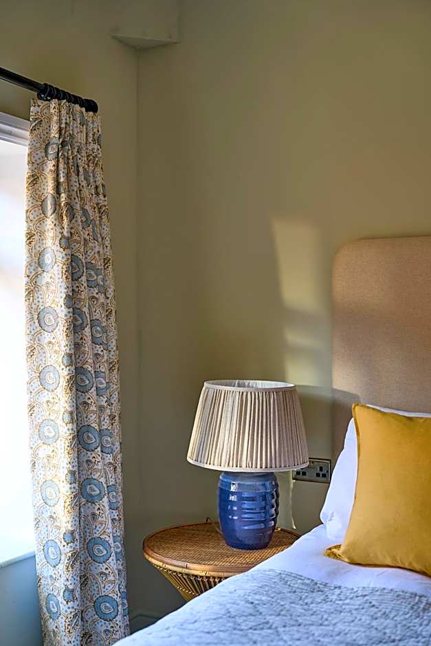 Photo 1 of 3 of Standard 1 King Bed