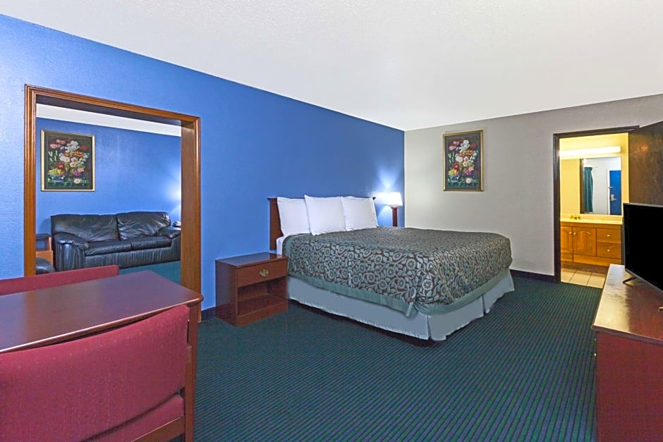 Days Inn by Wyndham Oklahoma City Fairground