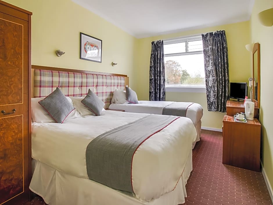 OYO Glenpark Hotel, Ayr Central