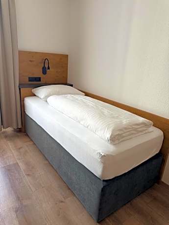 Economy Single Room
