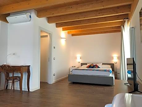 Junior Suite with Garden View