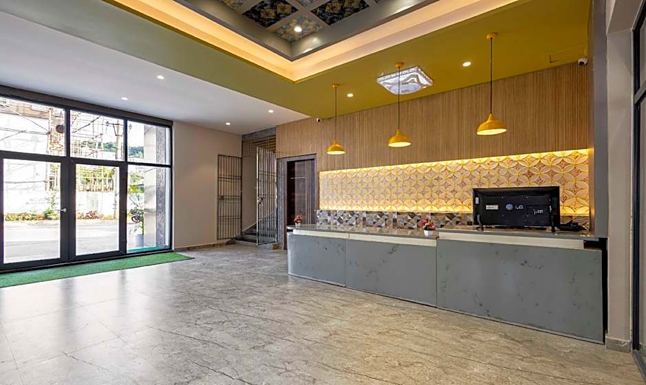 Treebo Imperia, Kommadi