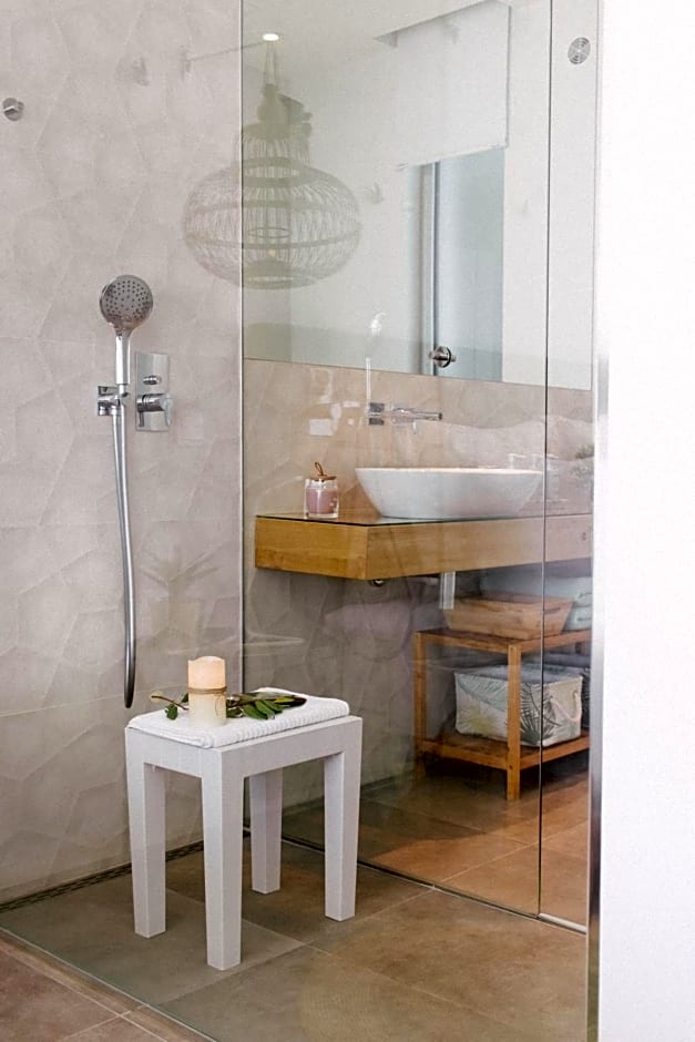 Casa L-N-Noa Boutique room whit private pool