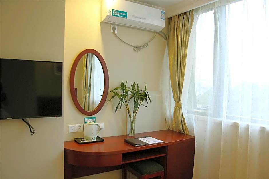 GreenTree Inn Jiangsu ZhenJiang Jurong New Bus Station Express Hotel
